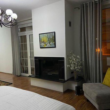 North Star Hostel Shkodër 외부 사진