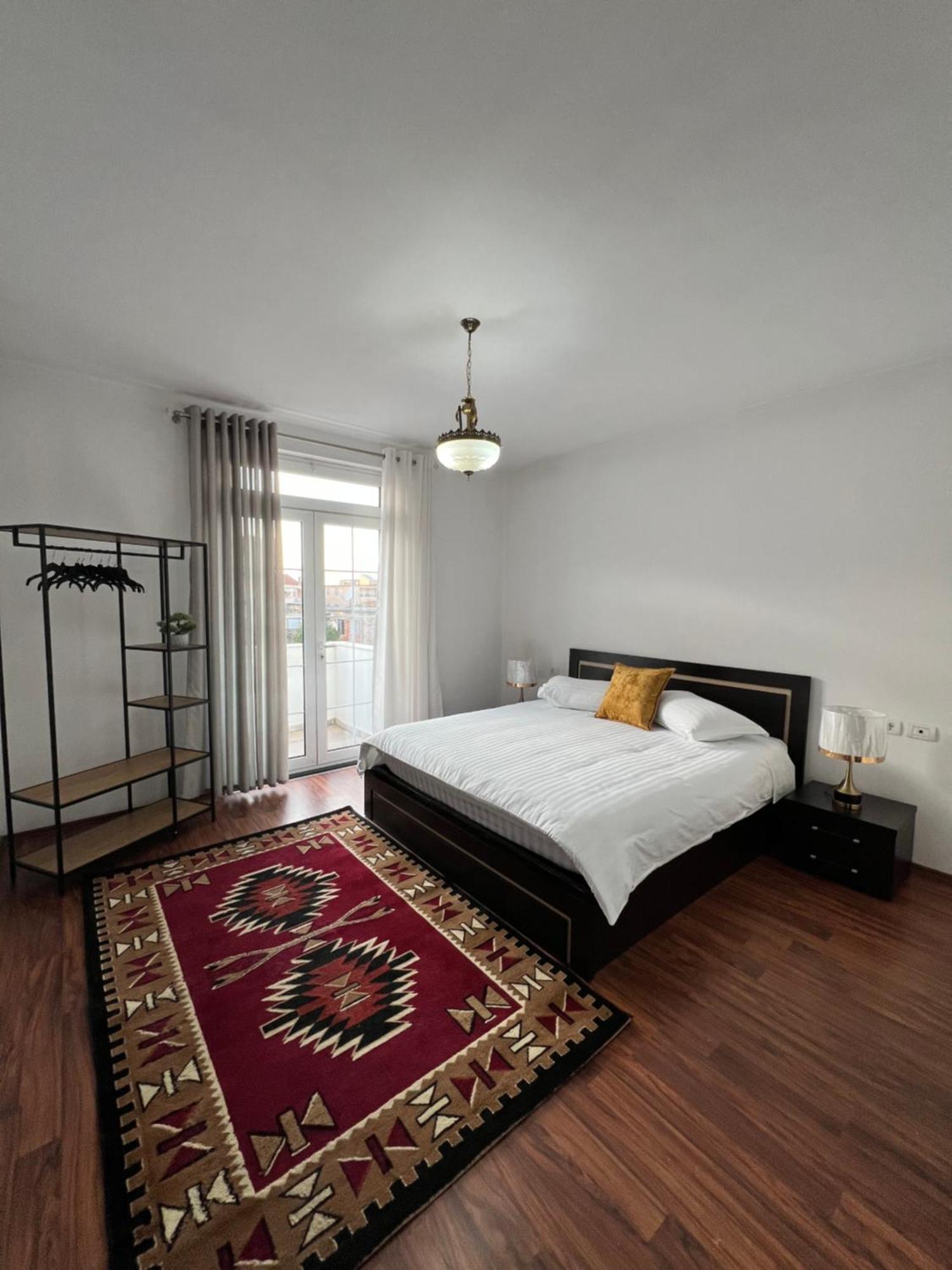 North Star Hostel Shkodër 외부 사진