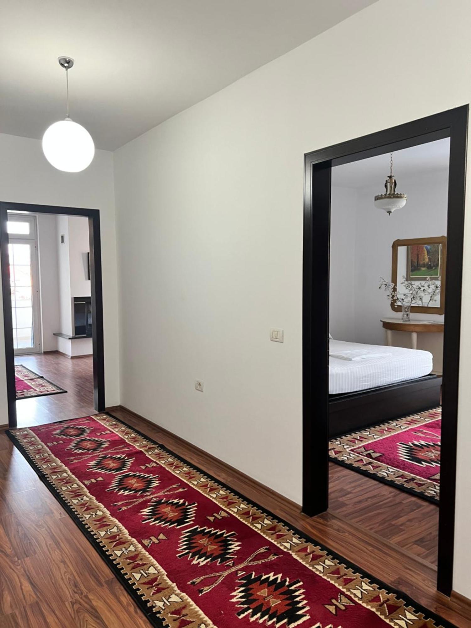 North Star Hostel Shkodër 외부 사진