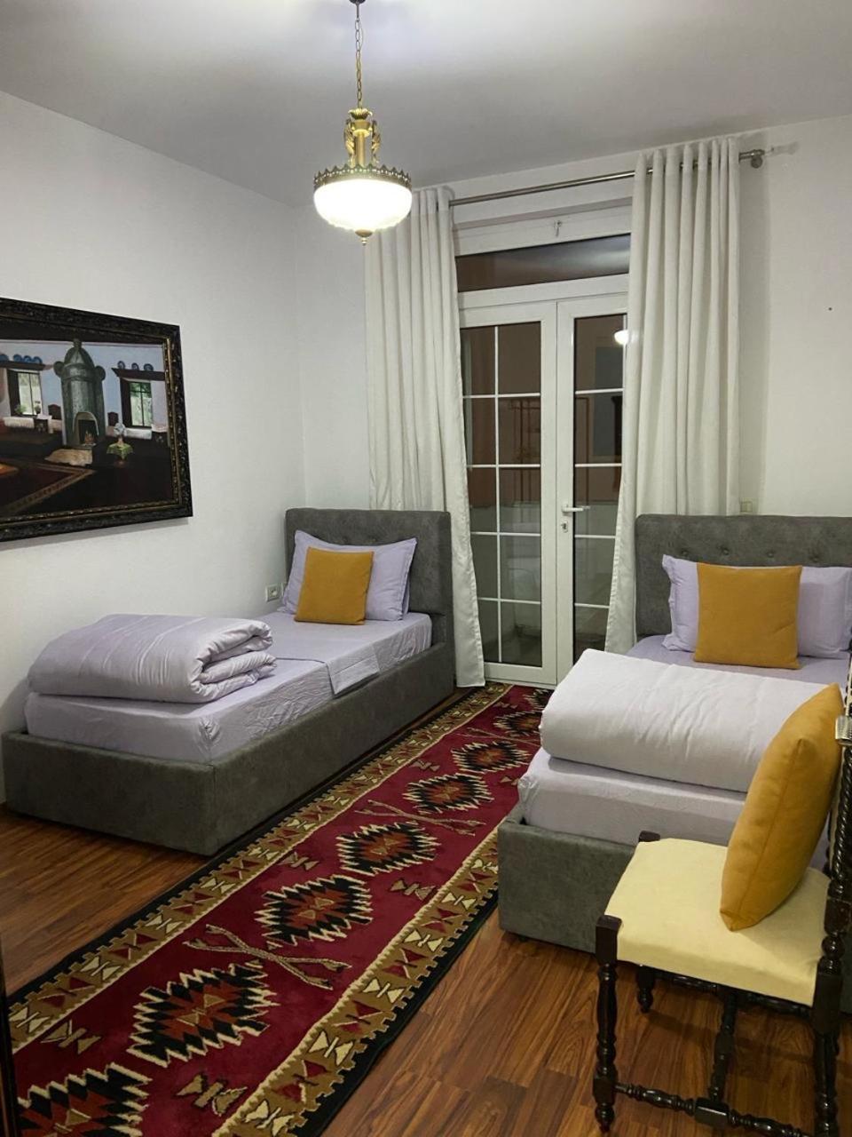 North Star Hostel Shkodër 외부 사진