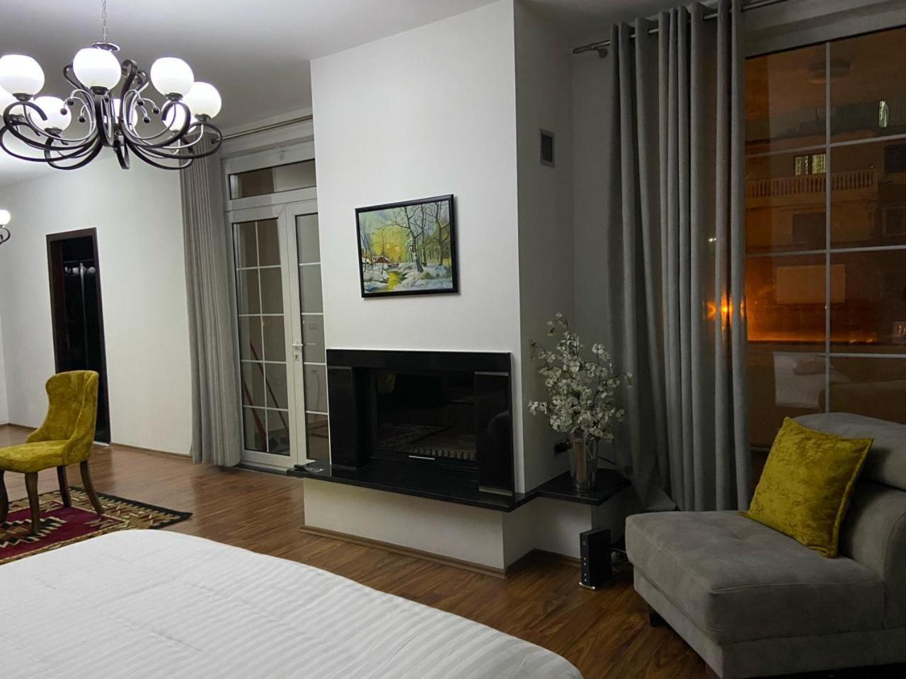 North Star Hostel Shkodër 외부 사진