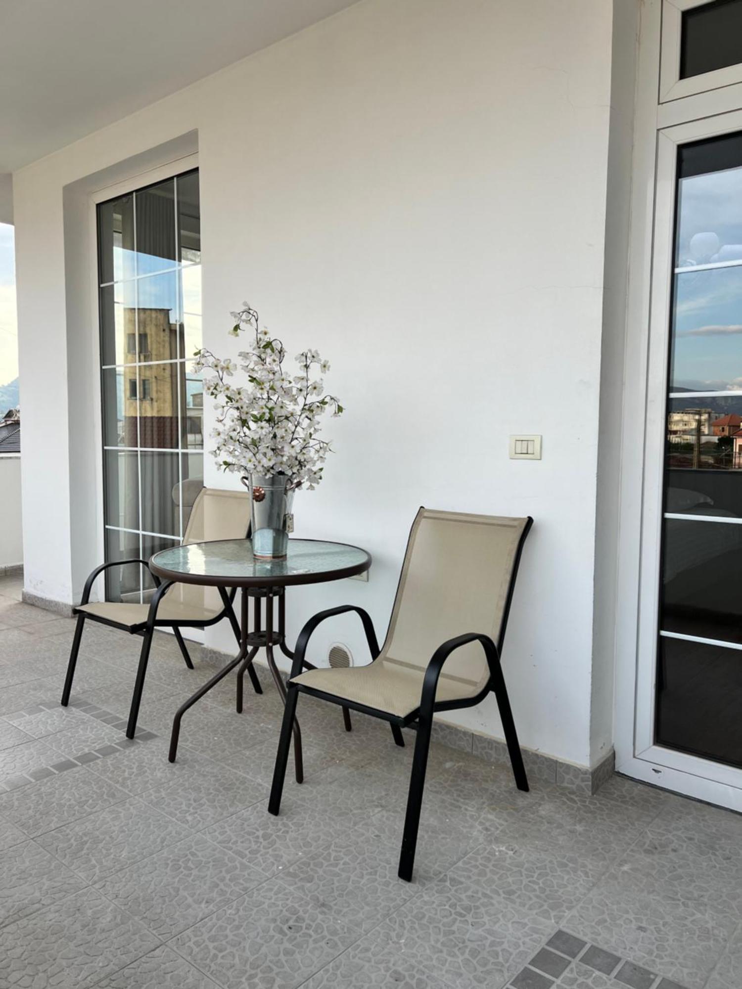 North Star Hostel Shkodër 외부 사진